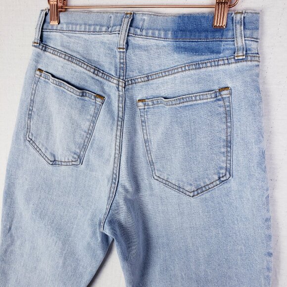 A & F Ultra High Rise Ankle Straight Jean Curve Love Light Wash size 27 XShort - Picture 9 of 11